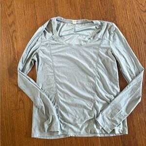 Women’s Long-Sleeve Scoop Neck Athletic Top - Light Blue